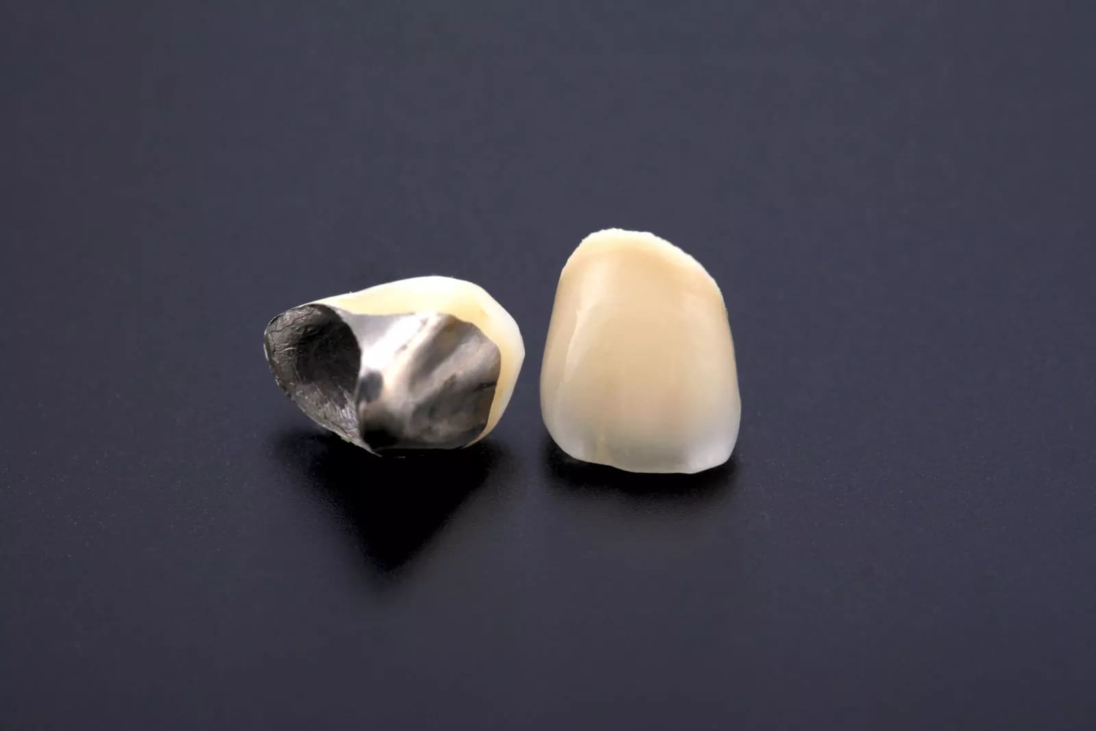 硬質レジン前装冠（保険適用）