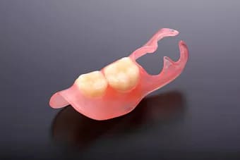 ノンクラスプデンチャー