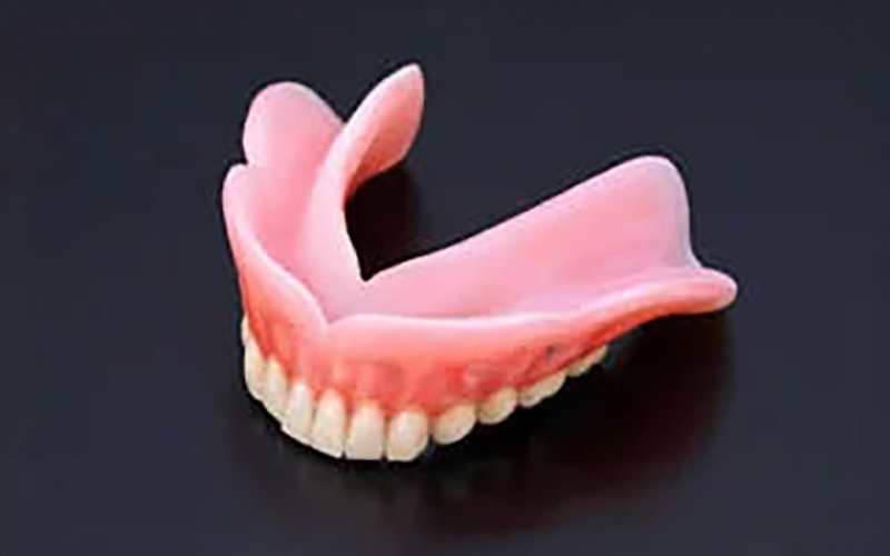 痛みを感じにくい入れ歯